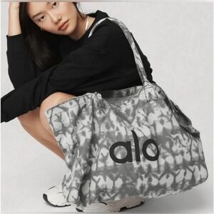 ALO Yoga Tie Dye Tote Brand New With Tags